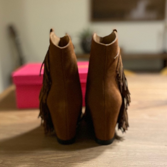 New w/box Catherine Malandrino Wedge size 7.5 - Picture 3 of 7